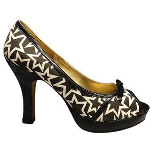 Madden Girl Limonne Kitten Heels Womens Size 9 Black White Star Print Peep Toe